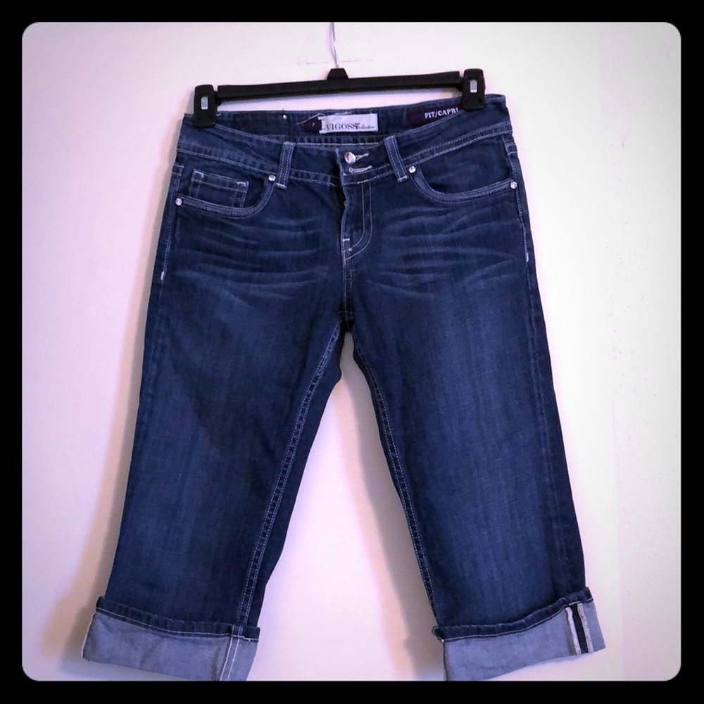 Vigoss Collection size 7 Capri Jeans w/rhinestones